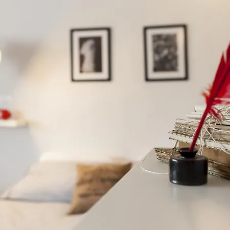 Pitti Flat * Florence